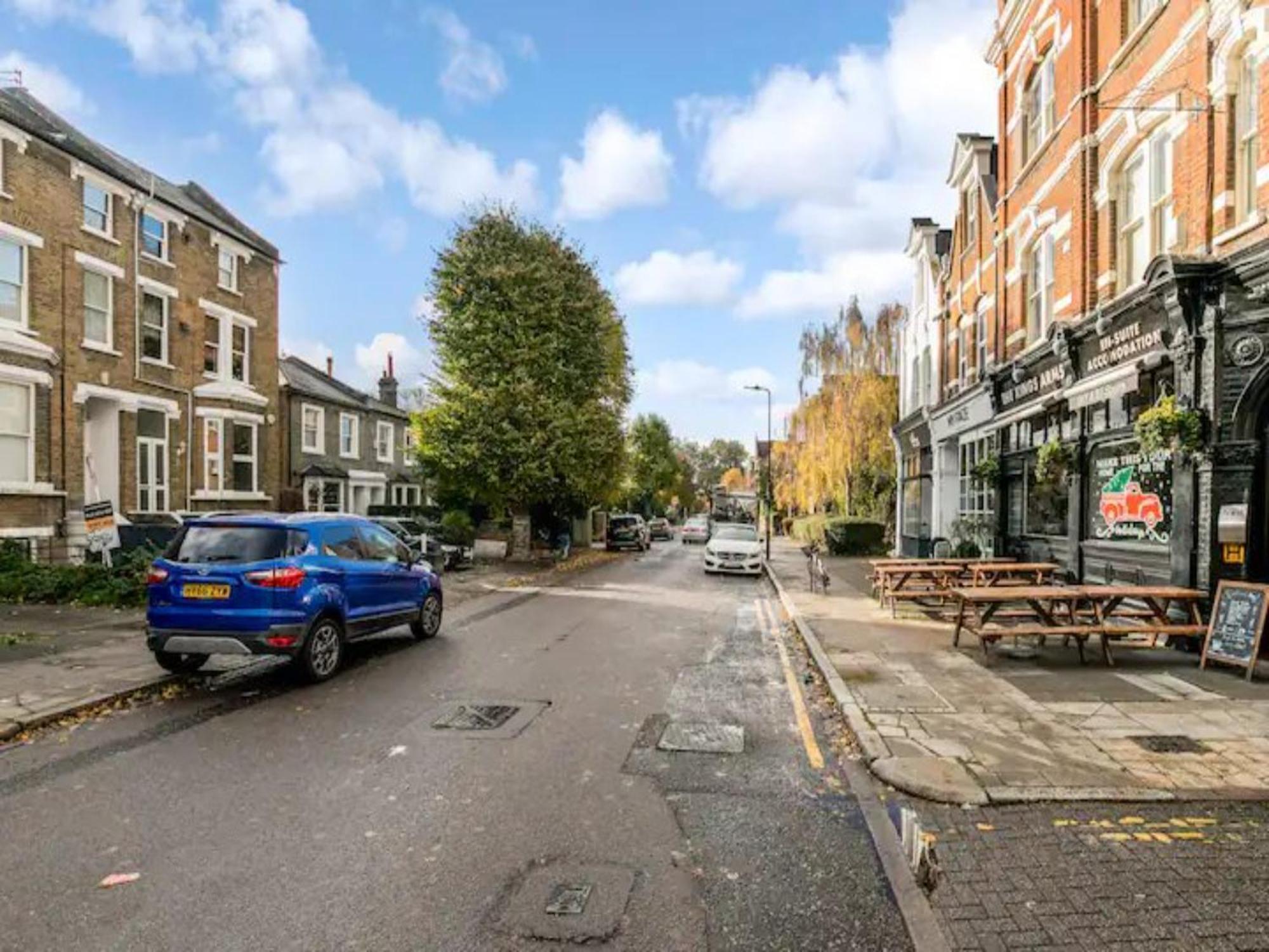 Ealing Queen Of The Suburbs One Bedroom Pass The Keys * Londra